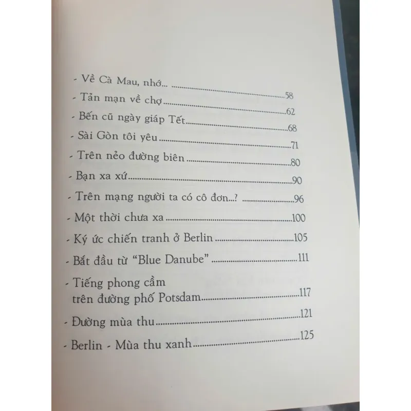 Buổi Trưa Trong Quán Cà Phê 747423