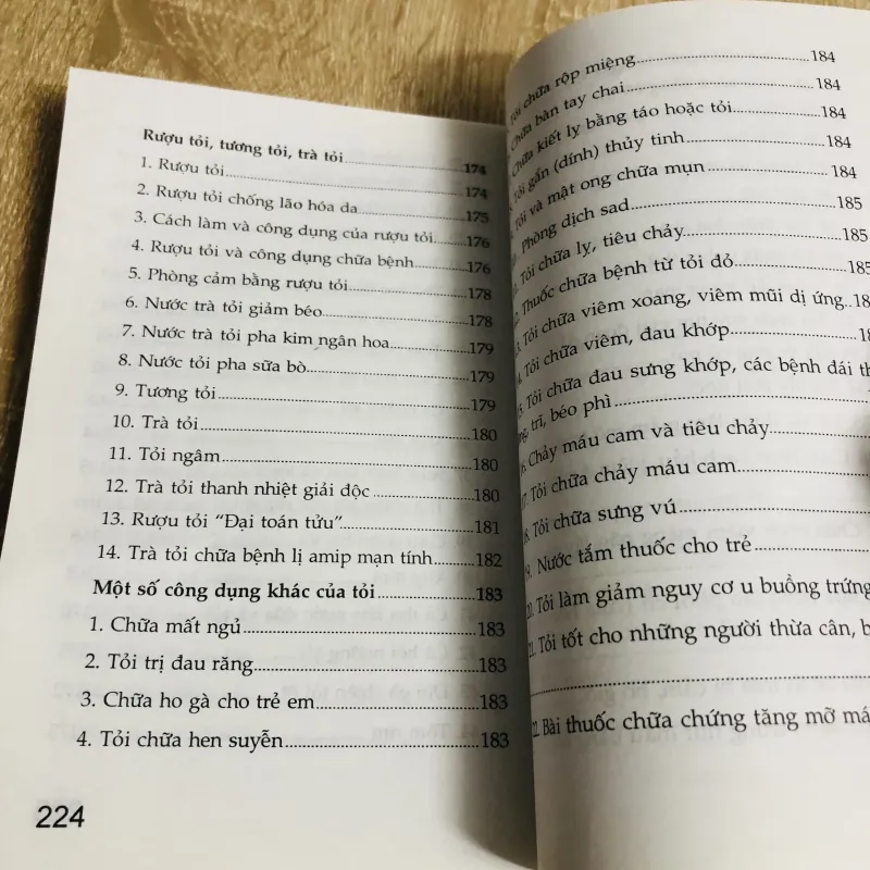 TỎI VỚI SỨC KHỎE CON NGƯỜI - 400 BÀI THUỐC TRỊ BỆNH  1017594