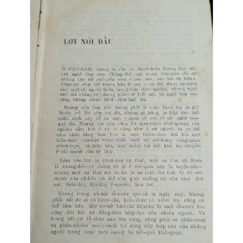 Kỹ thuật làm báo -F.Fraser Bond ( bản dịch Nguyễn Ngọc Phách ) 727106