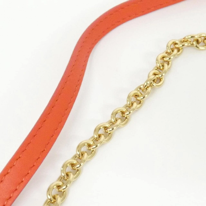 【Sản phẩm mới】Túi đeo vai Fendi 8BS073 AV1Y 611853