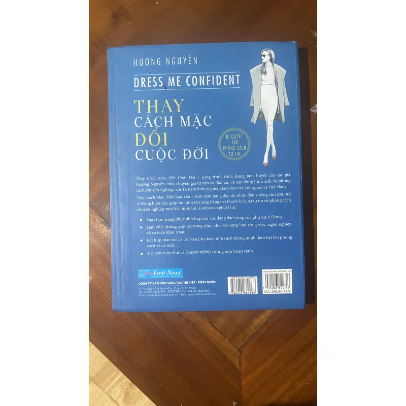Thay cách mặc đổi cuộc đời (sách bìa cứng, ruột tráng bóng màu, giấy đẹp) 784060