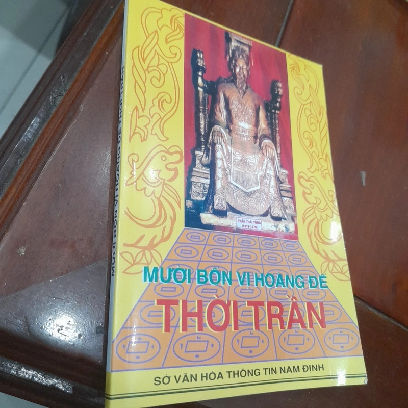 Mười bốn vị HOÀNG ĐẾ THỜI TRẦN 518905