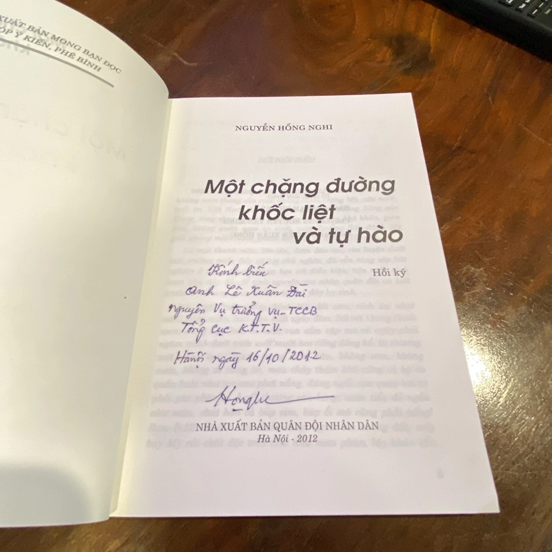 MỘT CHẶNG ĐƯỜNG KHỐC LIỆT VÀ TỰ HÀO (Hồi ký) - bản in có chữ ký của tác giả 455117