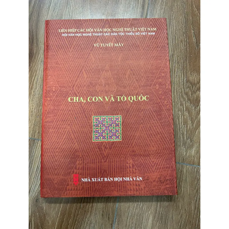 Cha, con và Tổ quốc – Vũ Tuyết Mây 759823