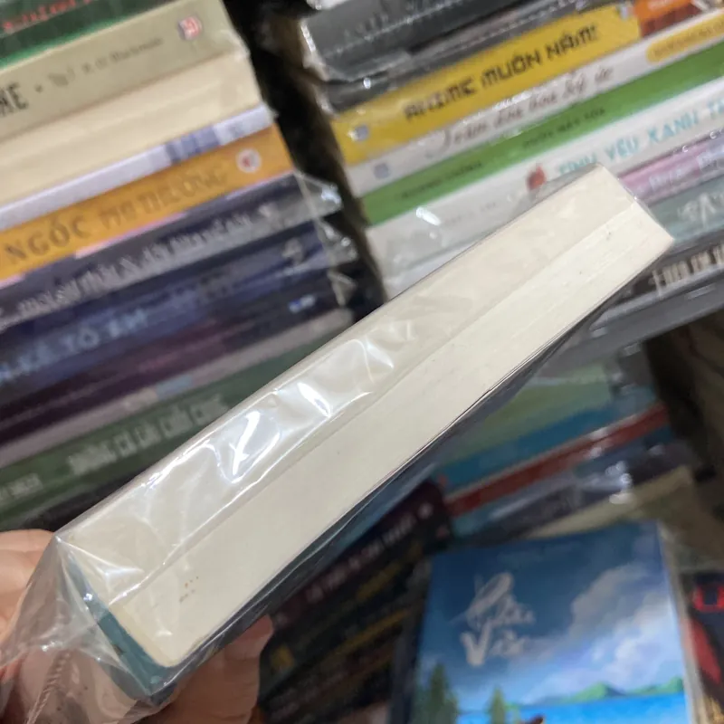 Một thế giới không có đàn bà - Bùi Anh Tấn 969939