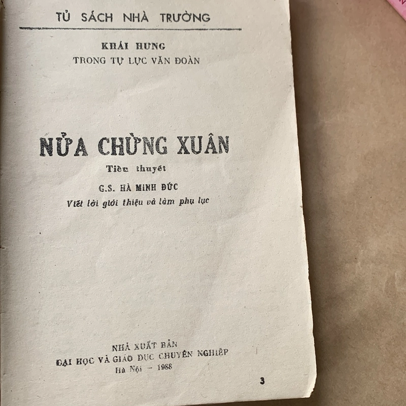 Nửa chừng xuân, Khái Hưng 386076