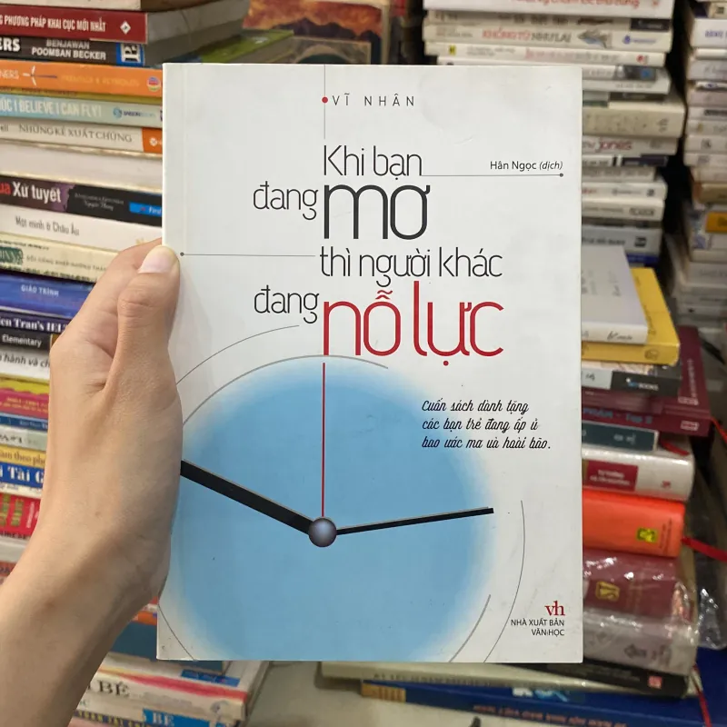 Khi Bạn Đang Mơ Thì Người Khác Đang Nỗ Lực♟️ 932331
