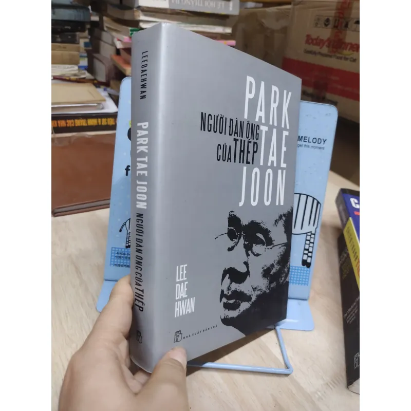 Sách: Park Tae Joon - Người đàn ông của Thép - TG: Lee Dae Hwan (B3) 974117