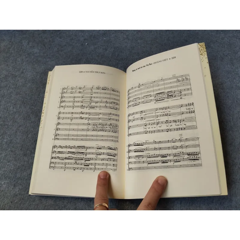 NHỮNG TÀI DANH ÂM NHẠC VIỆT NAM: HOÀNG VIỆT 720026