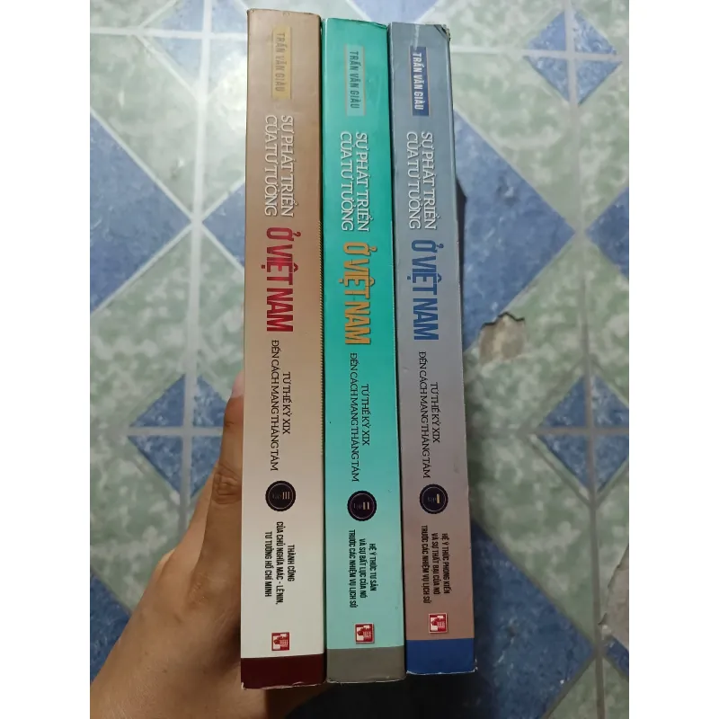 Sự phát triển của tư tưởng ở Việt Nam( từ thế kỷ XIX đến cách mạng tháng tám ) ( 3 tập) 1019404
