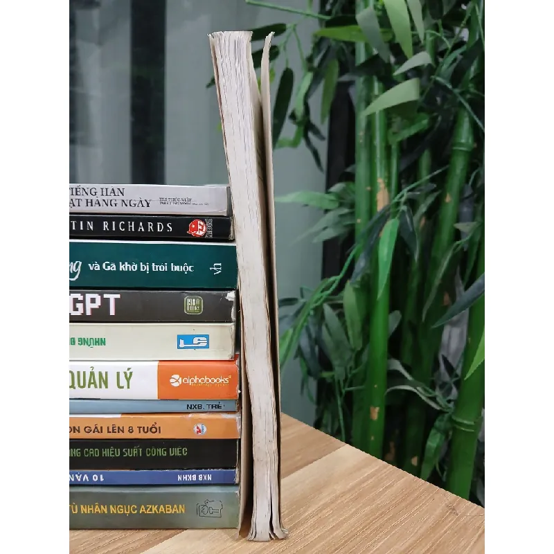 36 bài thơ Thăng Long - Hà Nội và lời bình 570863