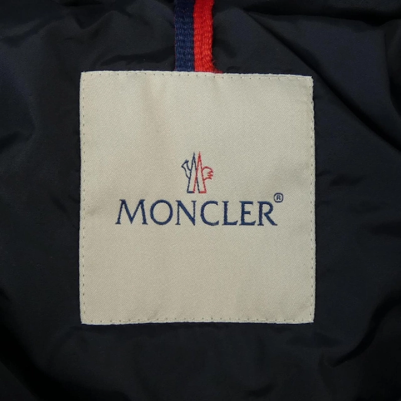 Áo khoác lông vũ MONCLER 636229
