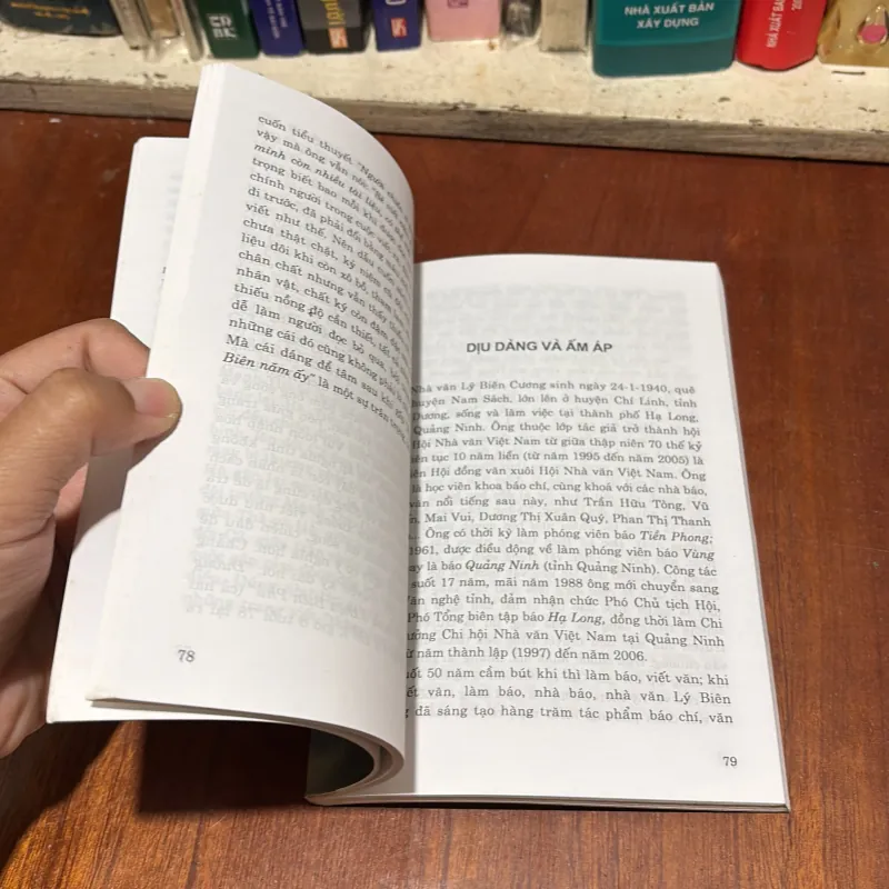 II Tiểu Luận Và Phê Bình: Một Góc Nhìn - Cao Năm - 2012 785589