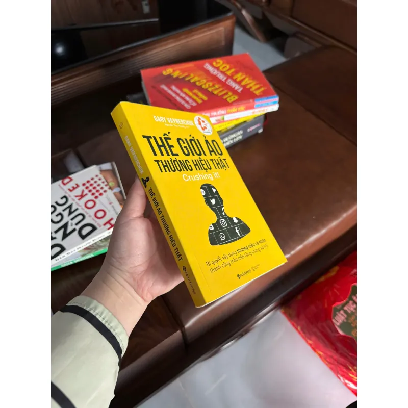 THẾ GIỚI ẢO – THƯƠNG HIỆU THẬT (CRUSHING IT!) – GARY VAYNERCHUK- K4 1023044