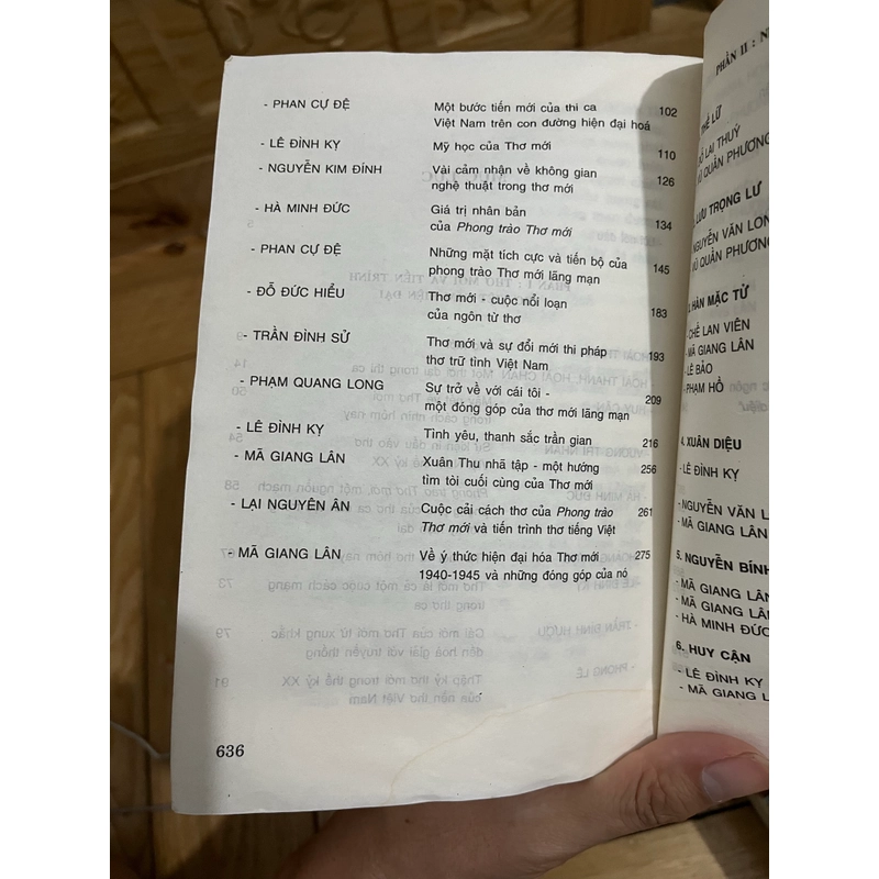 Thơ Mới lãng mạn - những lời bình - Vũ Thanh Việt (sách hơi cũ) 553001