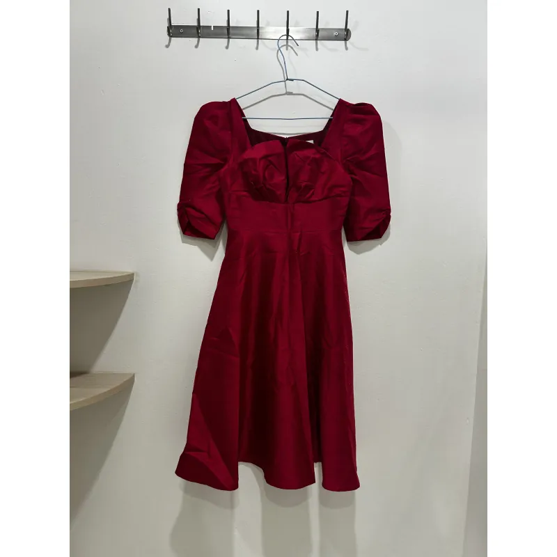 Váy Hoang Thanh Thuy + size S + trạng thái 99% hoặc nguyên mác 976594