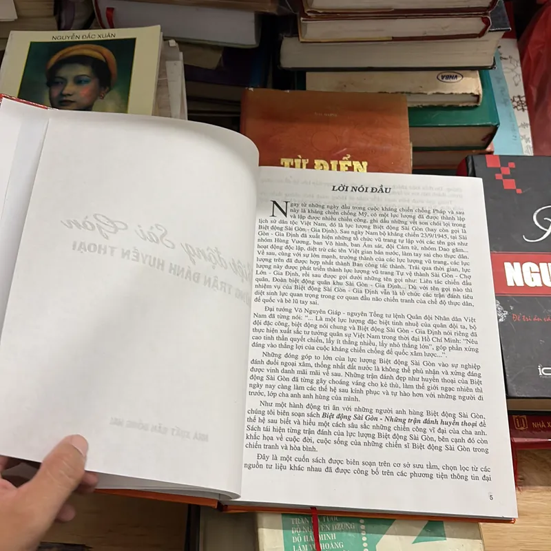 II Sách Lịch Sử: Biệt Động Sài Gòn _ Những Trận Đánh Huyền Thoại - 2014 704957