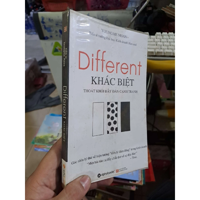 Different khác biệt - Youngme Moon - 2015 mới 90% - TÂM LÝ - HCM0111 924304