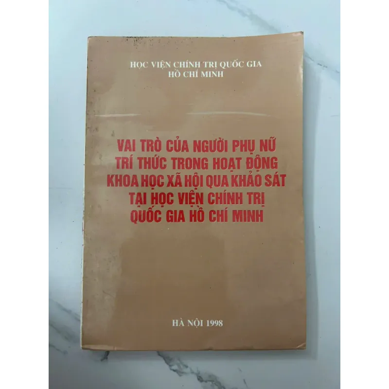 Vai trò của người phụ nữ trí thức trong hoạt động khoa học xã hội 698760