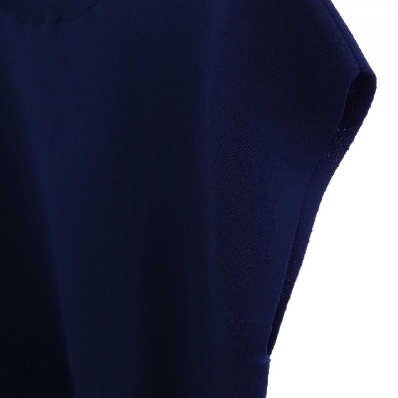 Áo ADORE - Hàng hiệu Authentic 811990