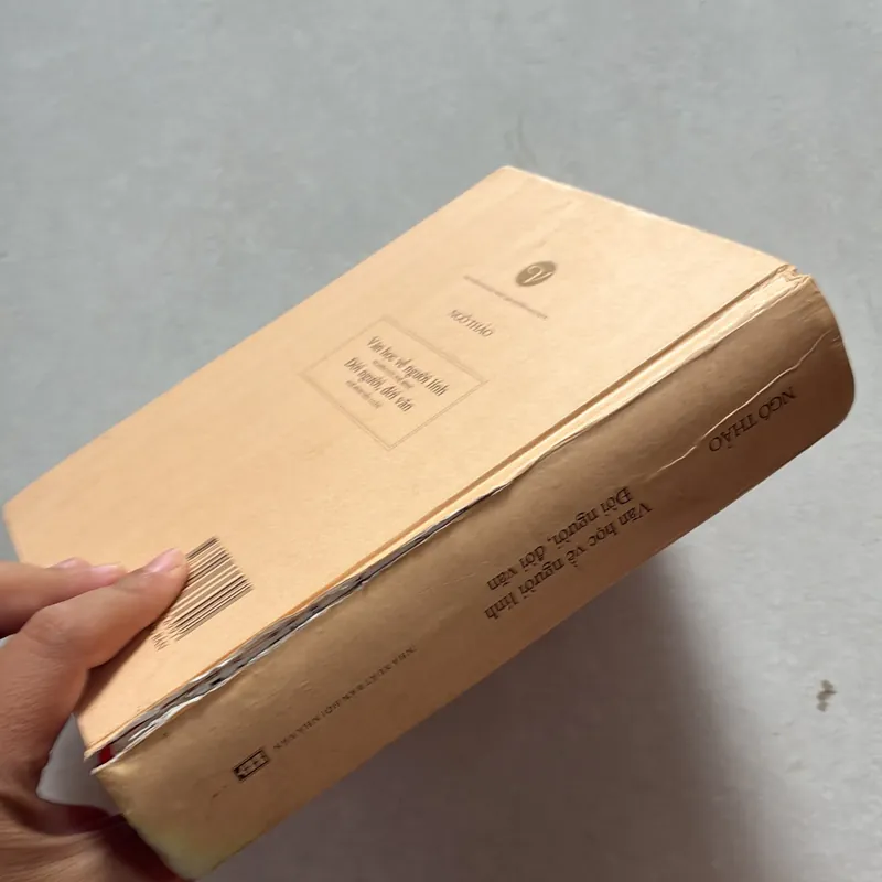 Văn học về người lính - Ngô Thảo 712068