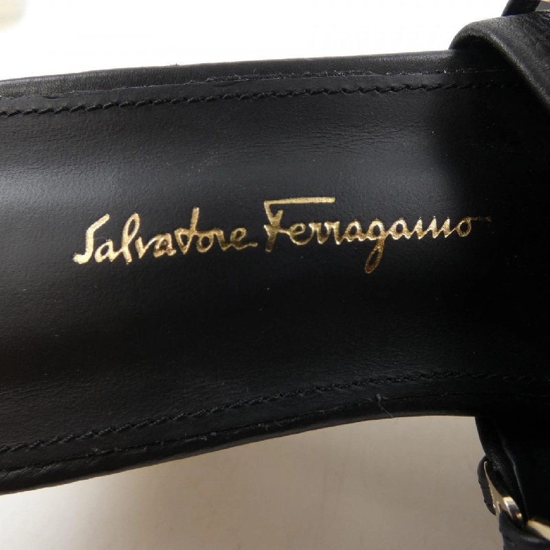 サルヴァトーレフェラガモ SALVATORE FERRAGAMO 19533 サンダル - Hàng hiệu Authentic 829961