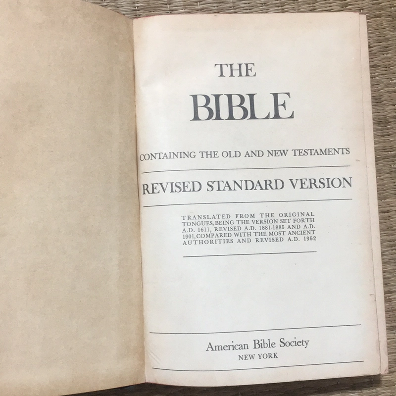 THe BIBLE RSV 507469