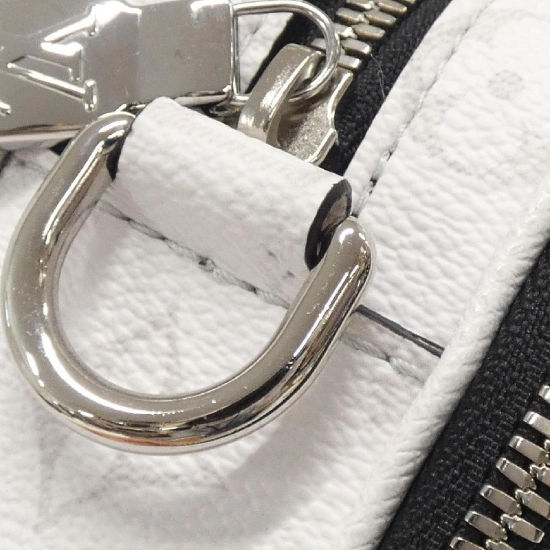 Túi đeo chéo Louis Vuitton Taiga Lama Alpha M31069 613401