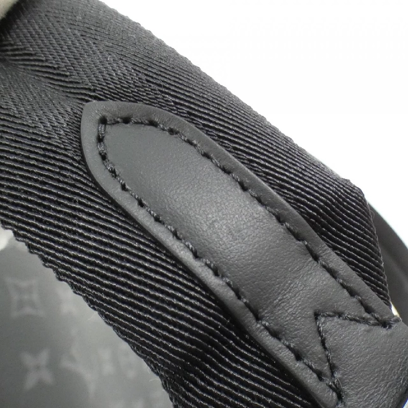 Ba lô Louis Vuitton Monogram Eclipse Discovery PM M22558 608996