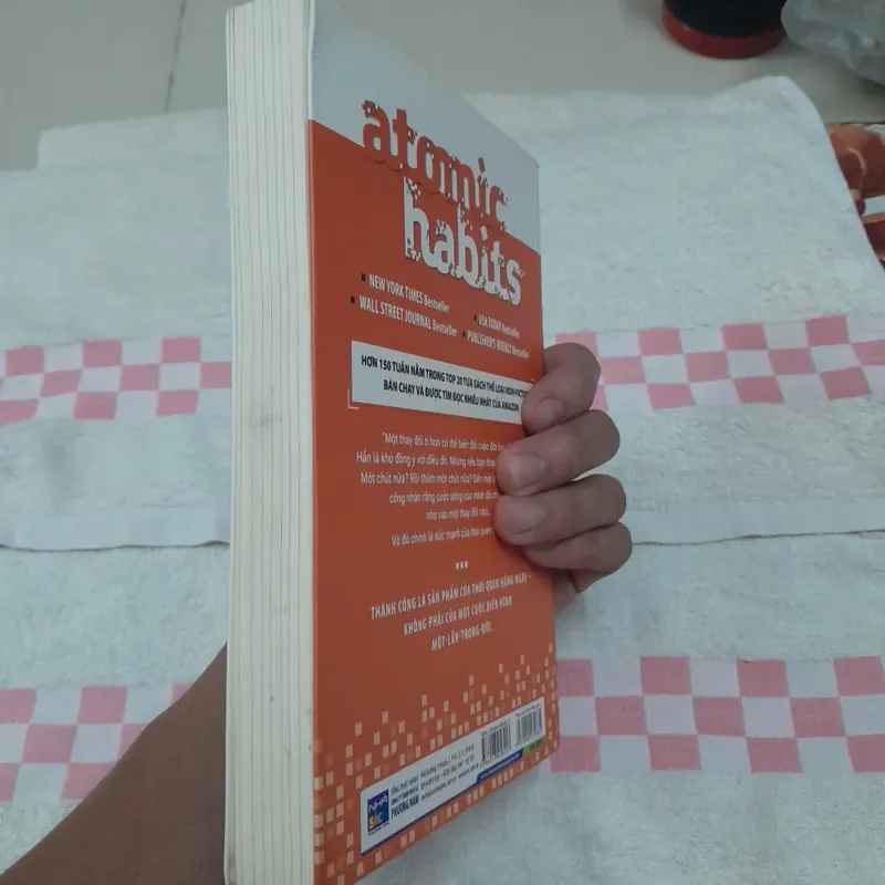 Atomic habits. Thay đổi tí hon hiệu quả bất ngờ. Tái bản lần 4. James Clear 596724