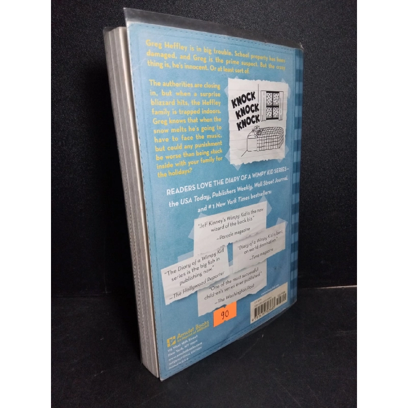 Diary of a wimpy kid 6 Cabin fever mới 90% bẩn nhẹ HCM1001 Jeff Kinney NGOẠI VĂN 918236