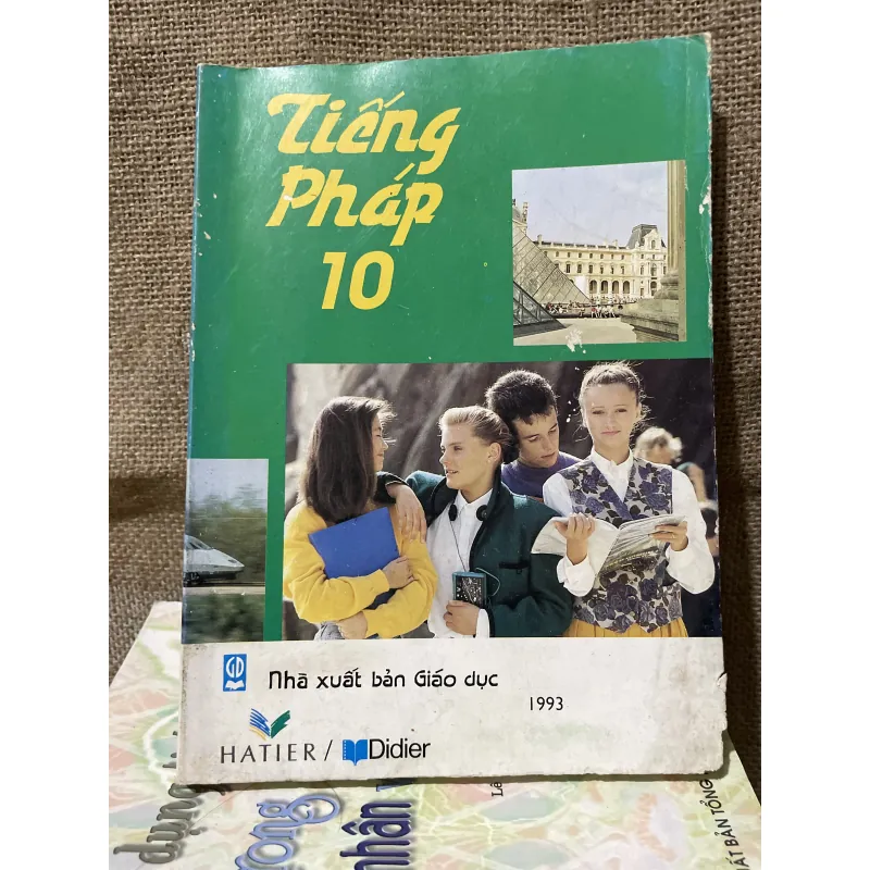Tiềng Pháp 10, khổ lớn - Nha xuat ban Giao duc HATIER / D Didier 1995 799345