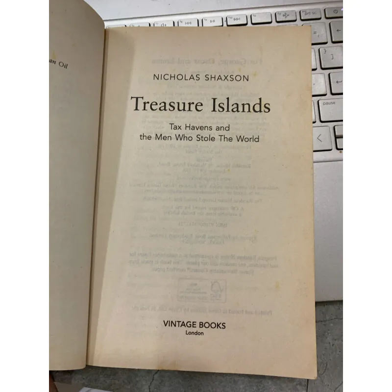 TREASURE ISLAND (NHỮNG HÒN ĐẢO KHO BÁU) - NICHOLAS SHAXSON 970285