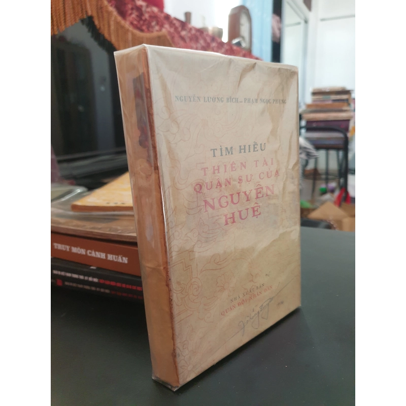 Tìm hiểu Thiên tài Quân sự Nguyễn Huệ (Sách xưa, 1971) 482427