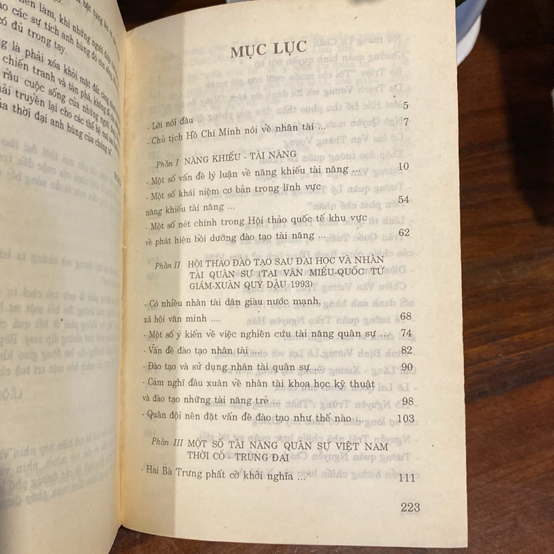 TUỔI TRẺ NHÂN TÀI VÀ TÀI NĂNG QUÂN SỰ (XB 1993) 475186