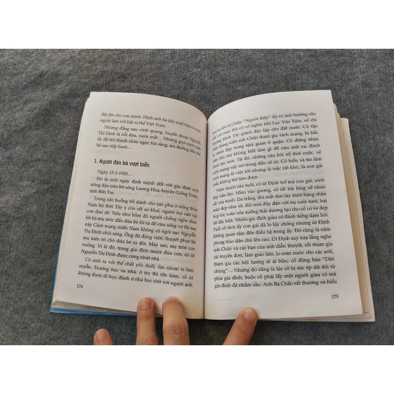 BẾN TRE ĐỒNG KHỞI VÀ ĐỘI QUÂN TÓC DÀI 697757