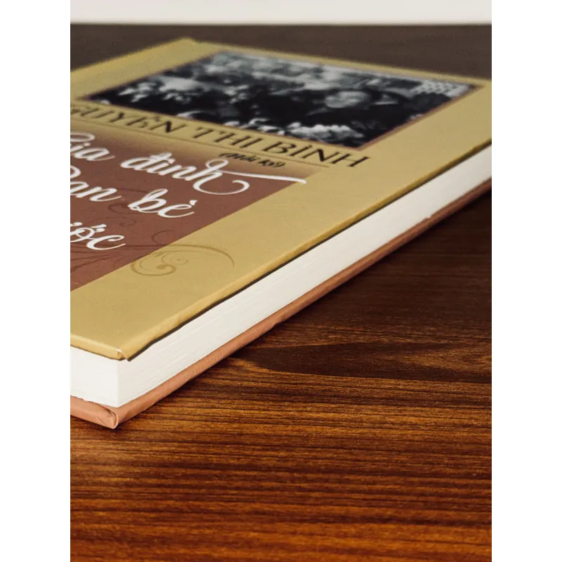 Gia đình, bạn bè và đất nước - Hồi ký Nguyễn Thị Bình 749252