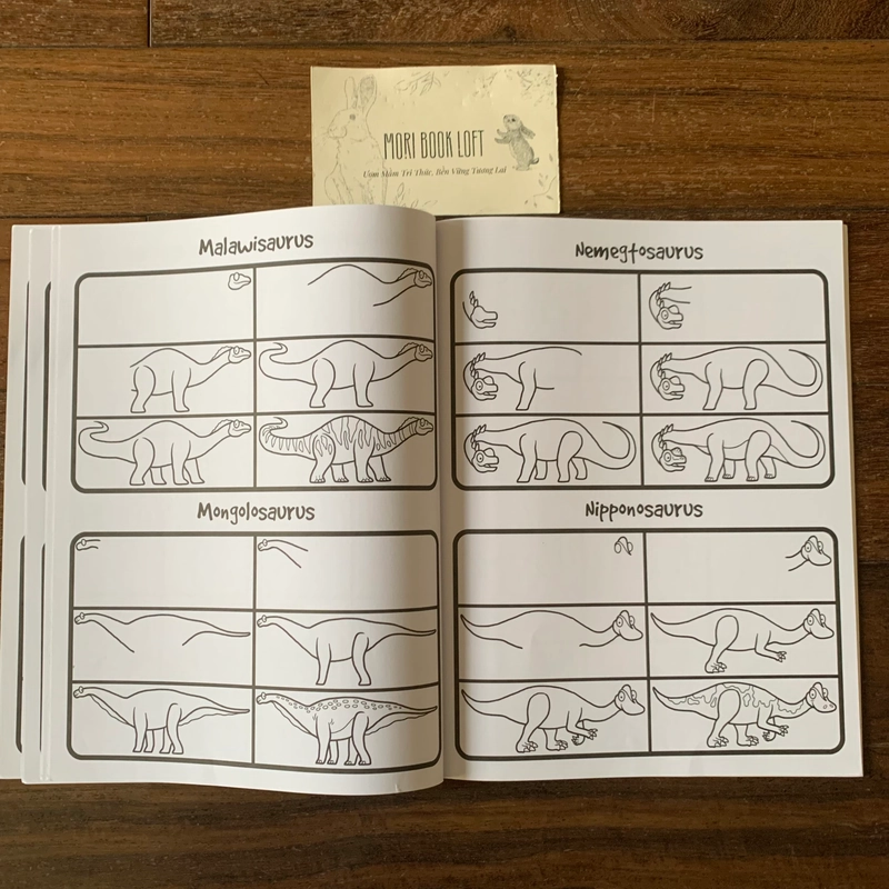 Sách tô màu ngoại văn How to Draw 101 Dinosaurs, Used, rách trang cuối 532108