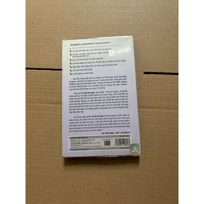 Tỷ phú bán giày - Tony Hsieh 789153