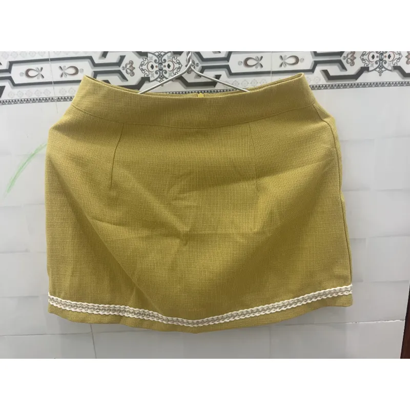 •	Set váy áo vàng cốm viền trắng – đã mặc ít, còn đẹp 	•	 785348