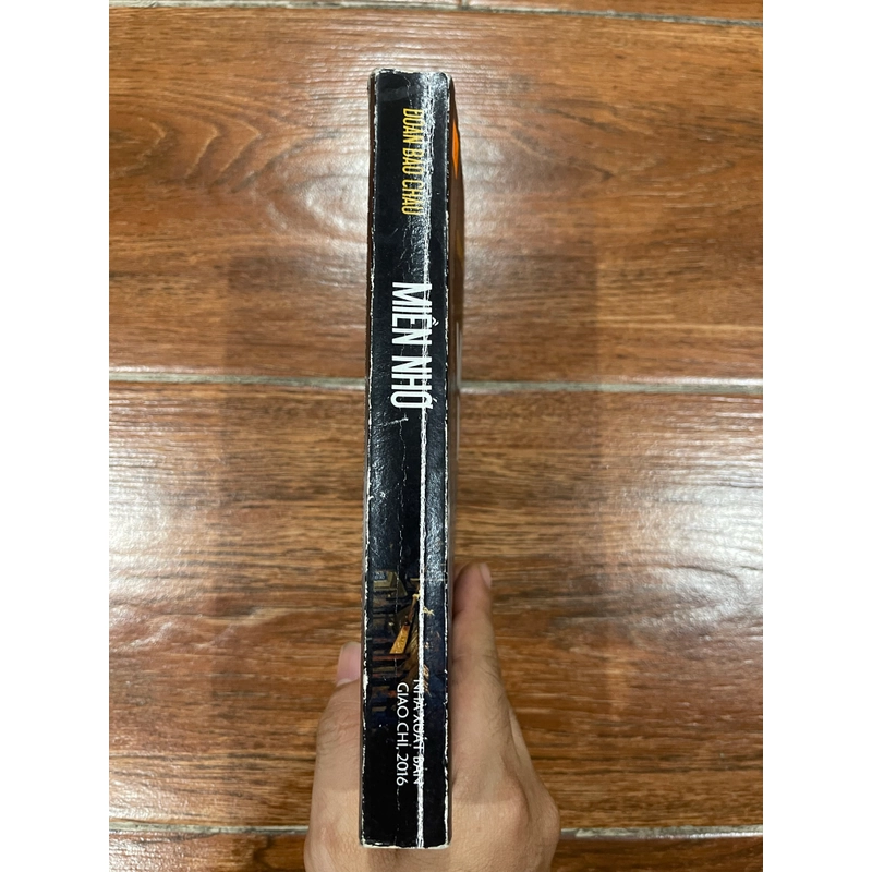 MIỀN NHỚ - ĐOÀN BẢO CHÂU - Sách có chữ ký của tác giả (6) 538837