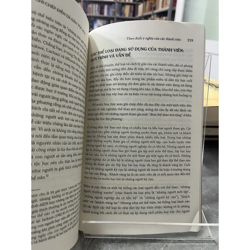 VIẾT CÁC GHI CHÉP ĐIỀN DÃ DÂN TỘC HỌC 731246