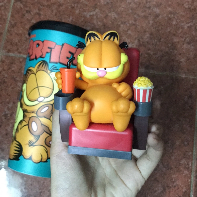 Ly CGV mèo Garfield 379592