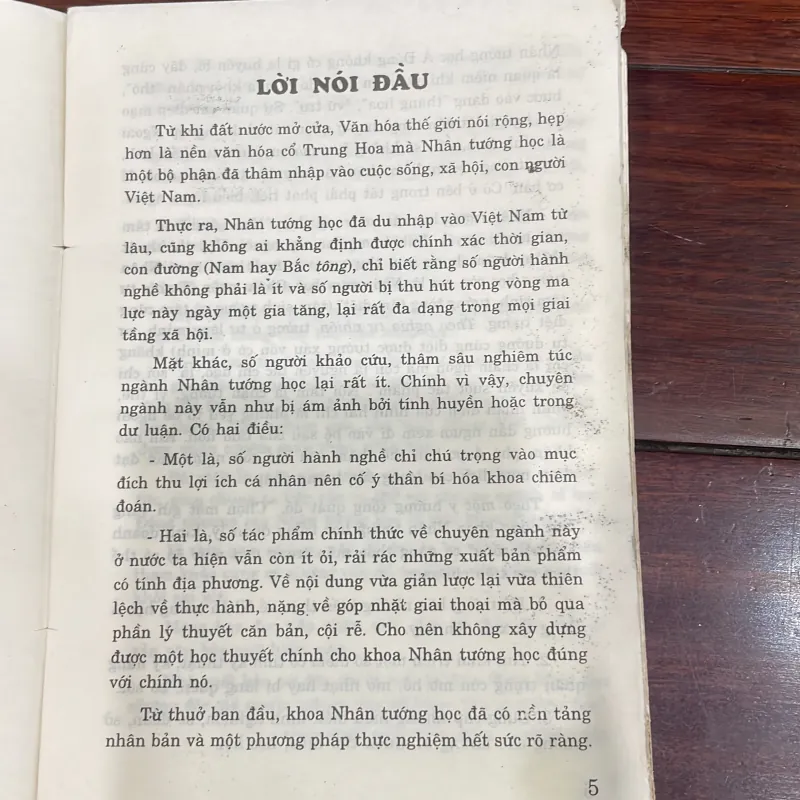 Vận dụng khoa NHÂN TƯỚNG HỌC trong ứng xử và quản lý kinh doanh  1036657