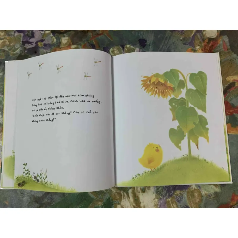Gà Con Và Hoa Hướng Dương - Satoshi Iriyama 592961