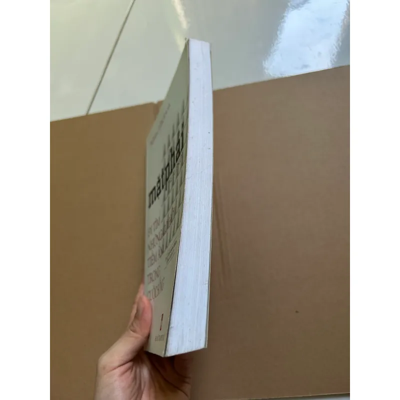 Mặt phải - Adam J Jackson 747622