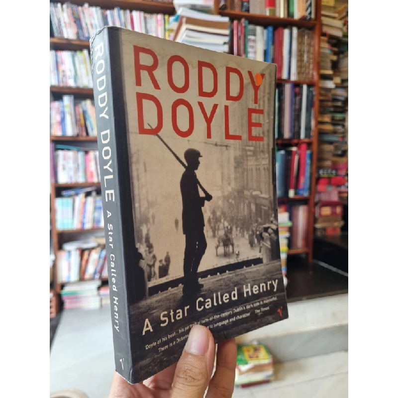 A STAR CALLED HENRY - Roddy Doyle 194396