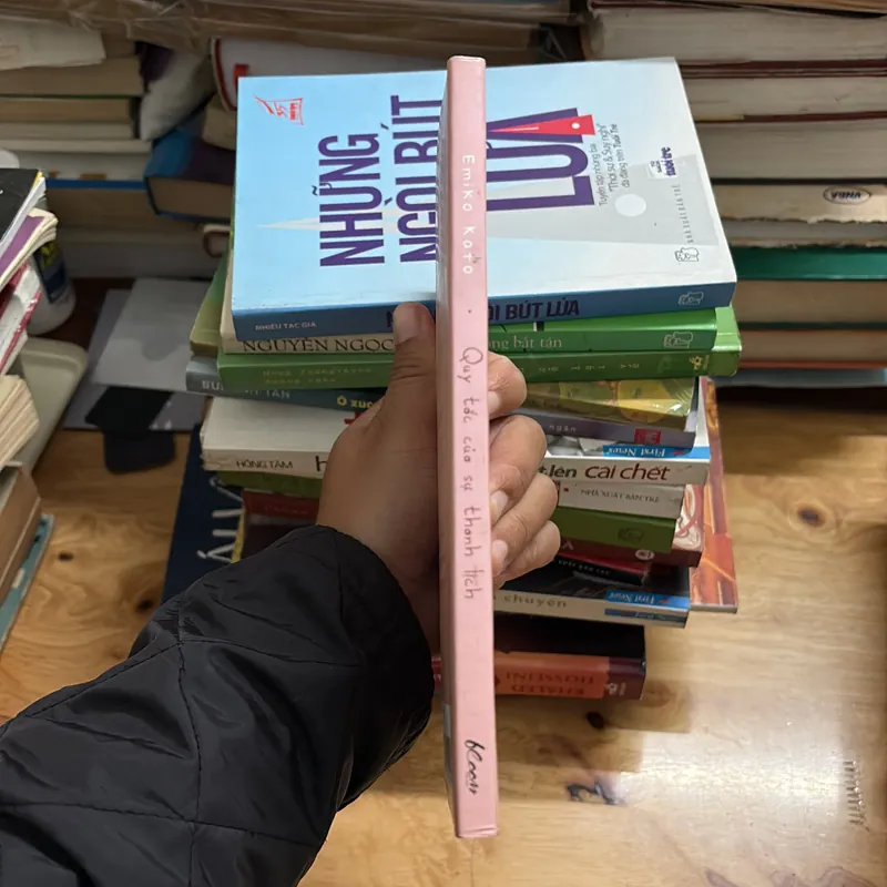 II Sách Kỹ Năng: Quy Tắc Của Sự Thanh Lịch - Emiko Kato - 2019 700425