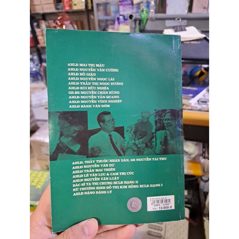 Bên bếp lửa những người anh hùng LỊCH SỬ - CHÍNH TRỊ - TRIẾT HỌC VAVO0910 Rebooks.vn 939422