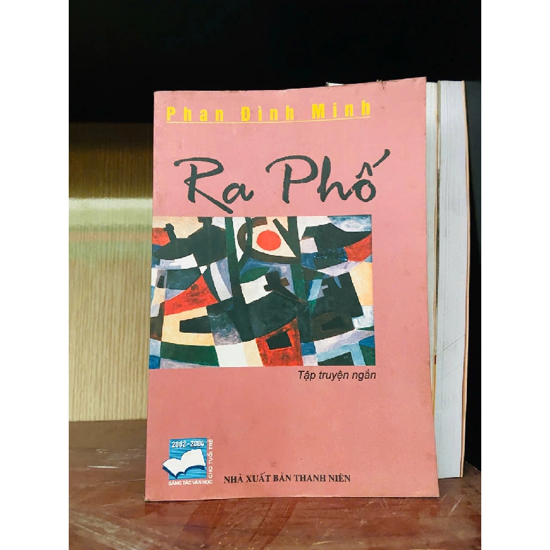 Ra phố - Phan Đình Minh Văn học Việt Nam VAVO2702 930501
